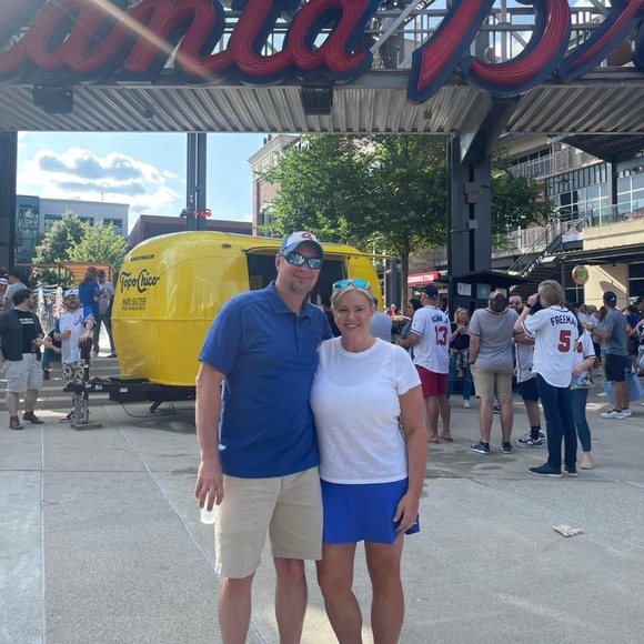 Meet your Posher, April - Picture 1 of 1